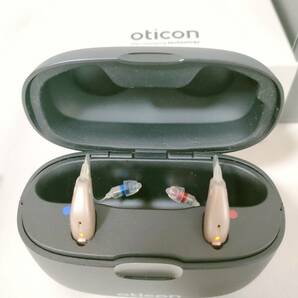 定価476300円 超美品 Oticon Zircon2 両耳 充電式 補聴器 オーティコン ジルコン ミニRITEの画像3