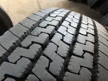 C562-1 新車外し 2023年製 送料無料【225/80R17.5 123/122】ヨコハマ ZEN702 ミックスタイヤ 2本 約9分山_画像2