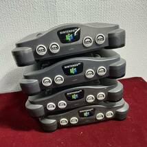 2棚083 中古品　Nintendo 64任天堂 ニンテンドー 64ゲーム機本体 NUS-001 4台セット_画像4