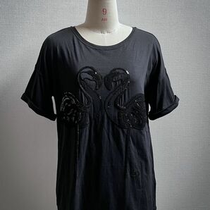 ESCADA/エスカーダ　スポーツスパンコール　フラミンゴ　黒　ゆったりデザインTシャツ 半袖