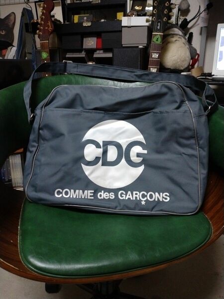 COMME des GARCONS / 超珍品？激レア・入手困難 スポーティー&カジュアリー・ショルダーorクロス・ボディ・バッグ