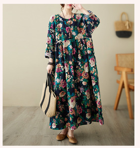  retro beautiful . floral print . exceedingly stylish * new goods * large size * easy gya The -. maxi height dress navy blue color 