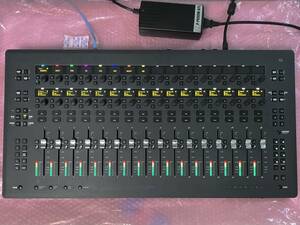 【美品】Avid Pro Tools | S3　16フェーダーコントロールサーフェス　4in/6out AVB CoreAudioインターフェース　フィジカルコントローラー