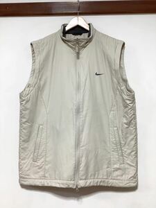 す1324 NIKE GOLF ナイキゴルフ 中綿ベスト パデットベスト XL ベージュ ロゴプリント