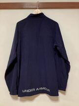 た1346 UNDER ARMOUR アンダーアーマー コンパクトジャケット ウインドジャケット ストレッチ入り LG ネイビー ロゴプリント_画像2