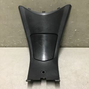 e24-22 ホンダ PCX125 JF28 フューエルリッドカバー　センターカバー　純正部品