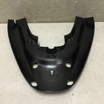 v13-7 ホンダ PCX125 JF28 リアスポイラー カバー 純正部品_画像10