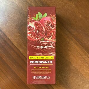  real mo chair chua pomegranate hand cream 