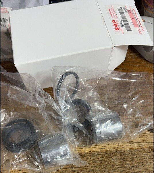 PAYPAY GSX400E ゴキ GSX400Eザリ国内2型キヤリパーピストン純正ダブル