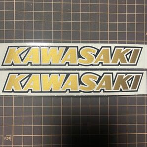 Kawasaki カワサキ　カッティングステッカー　旧車　重ね貼り【黒、金】２枚セット
