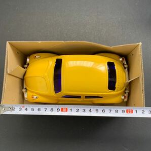 ブリキ製ミニカー VW Volkswagen Beetle フォルクスワーゲン ビートル 全長約21.5㎝ スケール不明 イエロー トイズクラブ TOYSCLUB外箱破れの画像9