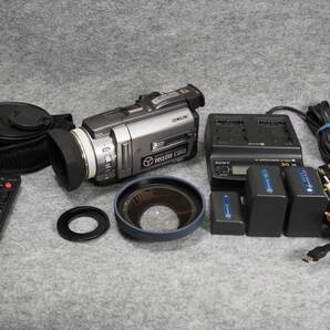 SONY（ソニー）Handycam DCR-TRV950 DV方式デジタルビデオカメラの画像1