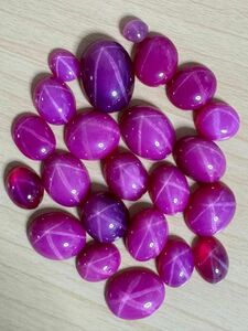 61.0ct.. リンデンスタールビールース　22個おまとめ　12.2グラム　Star Ruby Loose 61.0ct..