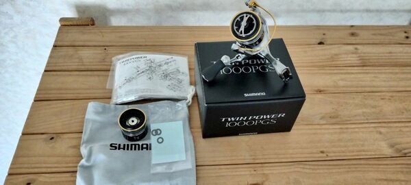 SHIMANO シマノ15 ツインパワー 1000PGS 替えスプール付き 外観超美品