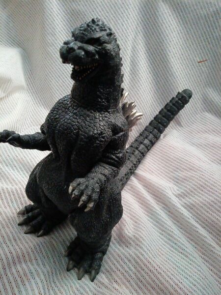 ゴジラ BANDAI　ジャンボGODZILLA　高さ37cm長さ56cm日本製