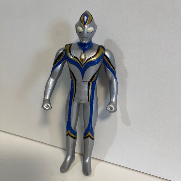 ウルトラヒーロー 限定 ニセウルトラマンダイナ ソフビ