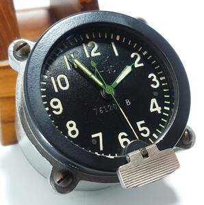  Vintage operation goods hand winding machine Cockpit clock panel clock 127ChS military T-34 BMP old so ream Molnijamoruniya