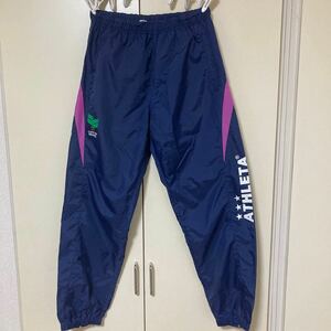 アスレタATHLETA トレーニングパンツ。サイズ160 カラーネイビー　送料無料。フットボール。