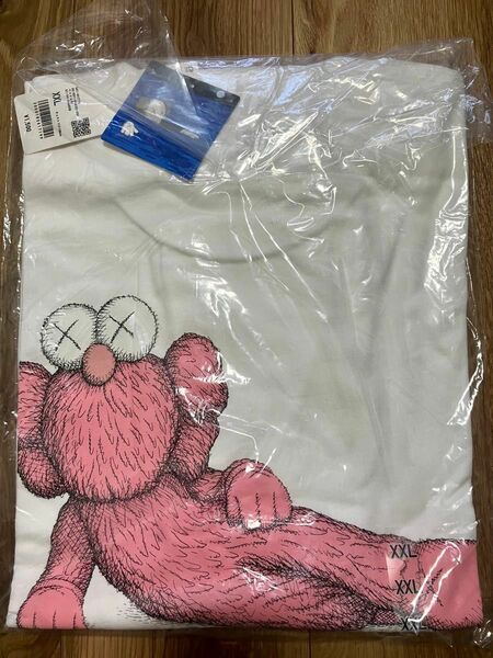 ユニクロ カウズ UNIQLO KAWS UT Tシャツ　XXL オンライン限定サイズ　新品未使用品