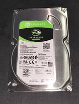 【送料185円】Seagate Barracuda SATA3 1TB ST1000DM010 2EP102_画像1