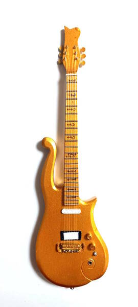 PRINCEプリンスゴールドモデルミニチュアギター25 cm。ミニ楽器