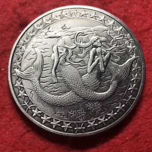 1円スタート〜古銭　イギリス　魚座　太陽神 十二星座 記念硬貨　大型硬貨　カプセル付き