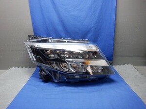 ルーミー　M900A/M910A　後期　右ヘッドライト　LED　W6242　（Z9942）