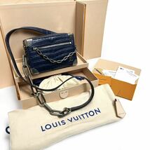 【極希少モデル☆新品同様】LOUISVUITTON ルイヴィトン　クロコダイル　アリゲーター　ソフトトランク　ショルダーバッグ　ネイビー_画像2