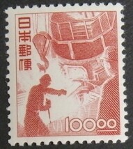 日本切手、未使用、昭和すかしなし・製鋼100円。裏糊あり、美品_画像3