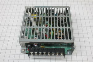 イーター電機工業 WRM23FWX-U 入力AC115-230V 出力±１５Ｖ　０.５Ａ　　動作中古品　