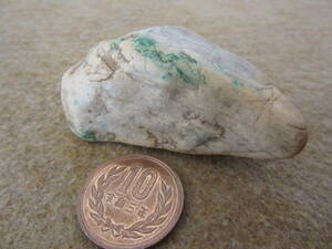 1026　ビルマ翡翠　ひすい　鉱物　緑あり　小品　