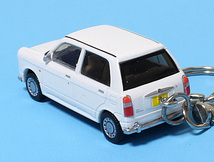 ★☆DAIHATSU Mira Gino☆ダイハツ ミラジーノ☆L700S☆パールホワイト☆ミニカー☆キーホルダー・アクセサリー☆★_画像3