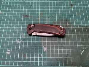 Benchmade 15031 ナイフ 。ベンチメイド 登山 釣り キャンプ ブッシュクラフト クマ対策 護身用 狩猟 鹿狩 猪狩 熊狩 クマ