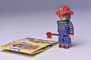 【CHILD`S PLAY 2 キューブリック】★GoodGuys a fearless fireman★箱付★チャイルドプレイ2 ファイアーマン★MEDICOM TOY★KUBRICK★