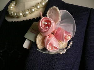  new goods Rav Lee Queen pink gorgeous pearl corsage graduation ceremony go in . type formal ceremony 