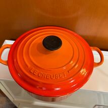 80 ル・クルーゼ　LE CREUSET ルクルーゼ 調理器具 オレンジ ココットロンド　20cm　 ホーロー鍋 両手鍋 手渡し可能_画像2