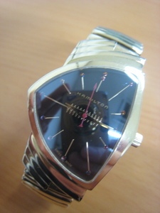稼働品 ハミルトン HAMILTON ベンチュラ 75周年記念 エルヴィス クォーツ腕時計 メンズ ブラック/ゴールド/レッド H244710