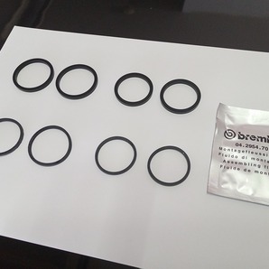 【新品】ブレンボ 純正 キャリパー シール 左右 セット 検)brembo 4P ４ポット １台分 シールSET 30mm 34mm 異形 オイルシールダストシールの画像3