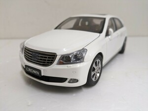 B-31 ■１円〜 PADI製 1/18 TOYOTA CROWN 2010