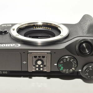 【美品】 Canon ミラーレス一眼カメラ EOS M6 ボディー(ブラック) EOSM6BK-BODY #6805の画像4