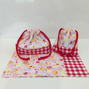 ＊ポムポムプリン＊お弁当袋、コップ袋、ランチマット 3点セット ハンドメイド 入園 入学 新学期 幼稚園 保育園 小学生 給食 