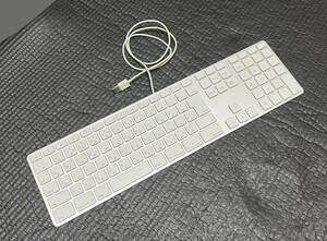 Apple Keyboard 有線キーボード　テンキー付き　USB　【中古】