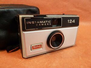 c008 Kodak コダック INSTAMATIC CAMERA 124 Size:約 幅11x高さ7x奥行6㎝ シャッターOUT ジャンク扱い /60