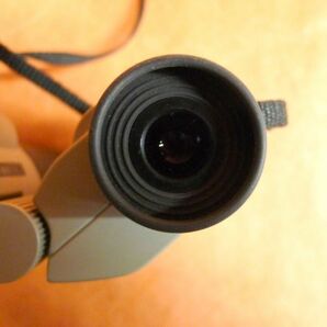 c255 OLYMPUS 双眼鏡 10×24 PC FIELD5.7° 視界くもりあり ケース付 サイズ:幅約11.5cm 高さ約5cm 奥行約11cm/60の画像6