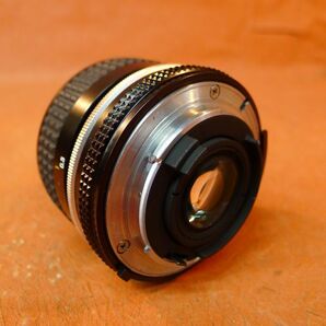 c290 Nikon NIKKOR 28mm 1:2.8 一眼レフ用カメラレンズ マニュアルフォーカス ケース付 寸法：約直径6㎝×長さ7.5㎝/60の画像4