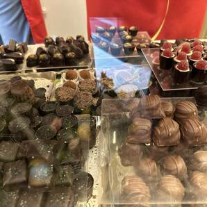 ベルギー購入★アントワープ★Elisa Chocolates エリサチョコレート★mixチョコレート込み238gの画像1