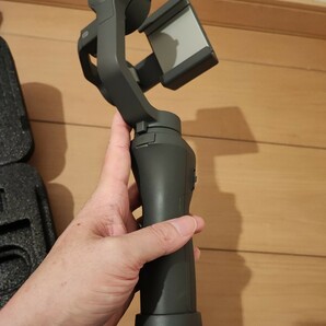 中古 DJI Osmo Mobile2 3軸スタビライザー ジンバル スマホ用 起動作動確認済（台付き）の画像7