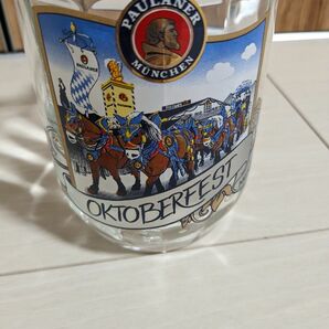 オクトーバーフェス　ビールジョッキ
