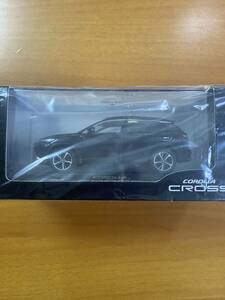 トヨタ　カローラクロス　COROLLA CROSS　ミニカー　1/30　ブラックパール　新品未使用