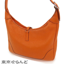 101722053 エルメス HERMES トリム 31 □F刻印 オレンジ シルバー金具 トリヨン ショルダーバッグ レディース_画像2